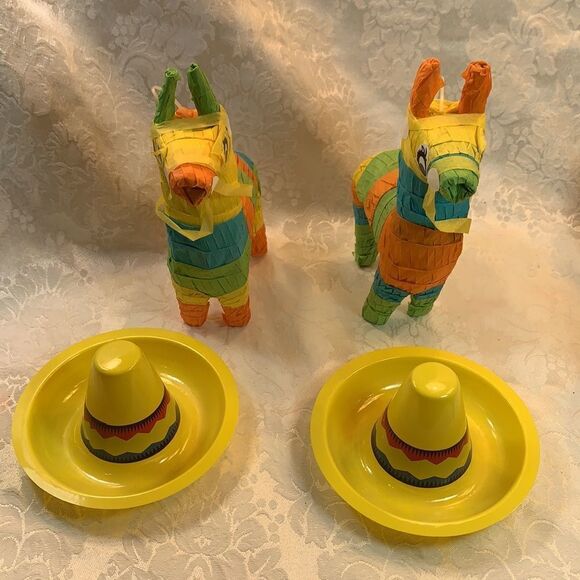 2 Piñatas Miniatures Decorations With Hats 7 Inches Tall Cinco De Mayo Day Dead - Picture 2 of 7